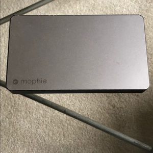 Mophie batter pack charger
